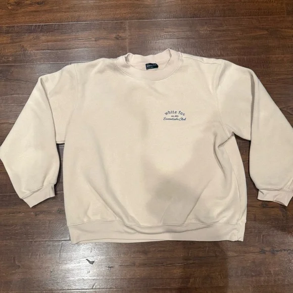 White Fox Boutique “Essentials Club” Oversized Sweater - Picture 2 of 5